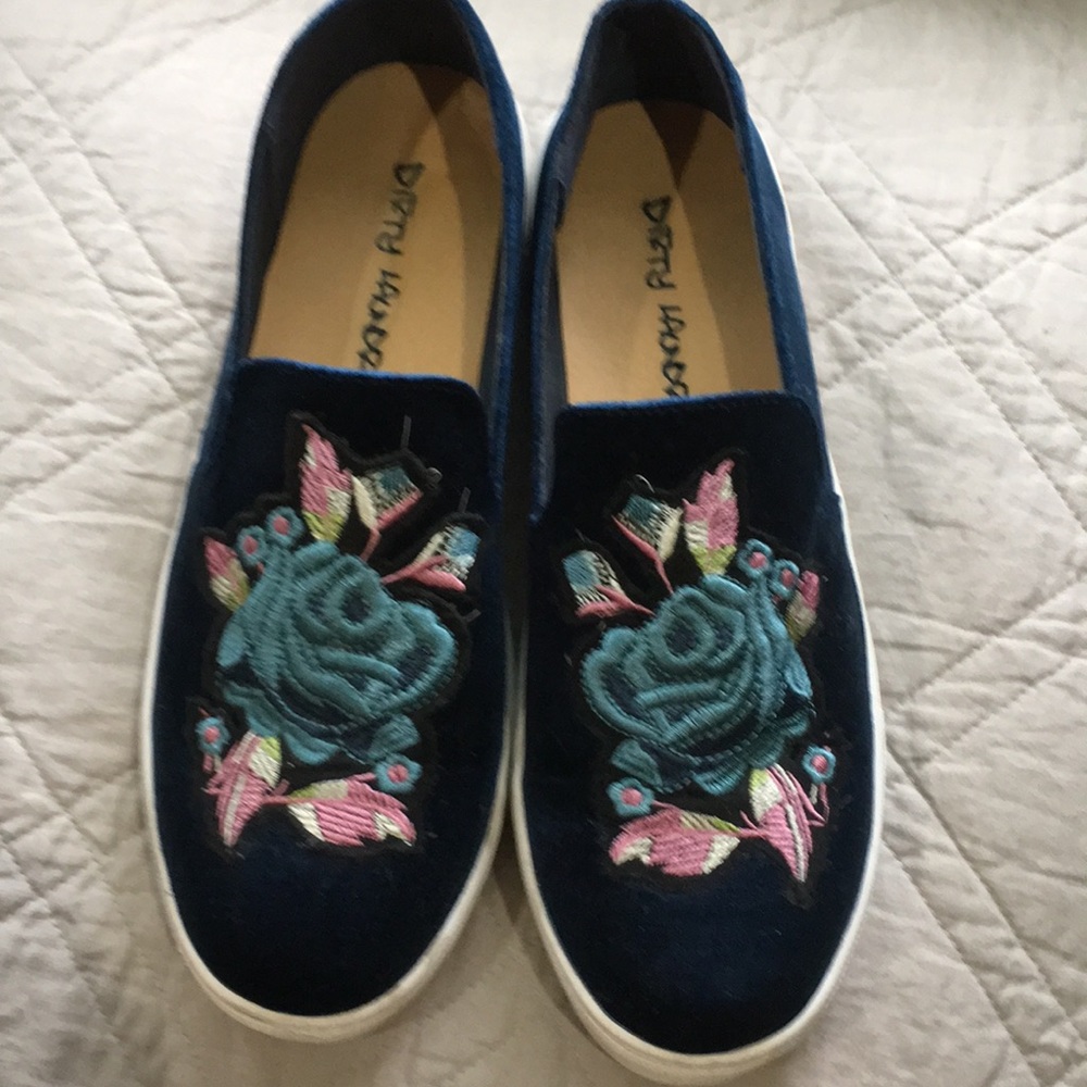 Slip ons